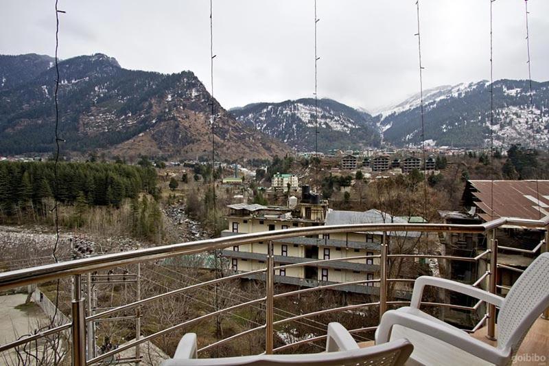 Hotel Uday Himalaya Manāli Exterior foto