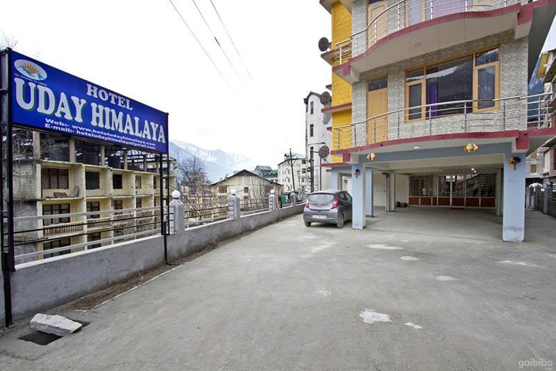 Hotel Uday Himalaya Manāli Exterior foto