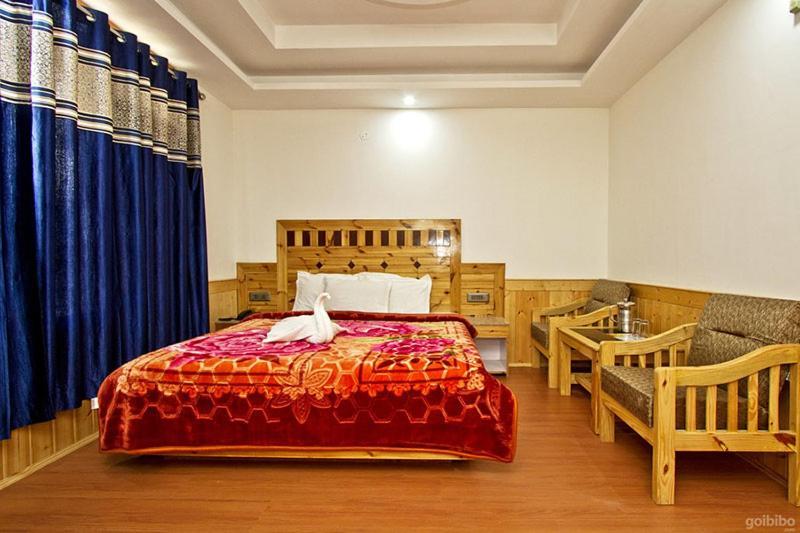 Hotel Uday Himalaya Manāli Exterior foto